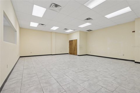 Immobilier commercial à vendre à Jacksonville, Floride: 641.86 m2 № 1909142 - photo 17