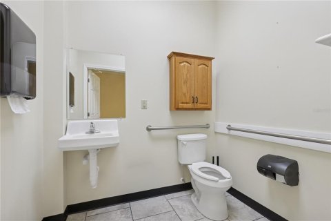 Immobilier commercial à vendre à Jacksonville, Floride: 641.86 m2 № 1909142 - photo 22