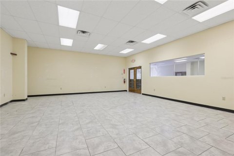 Immobilier commercial à vendre à Jacksonville, Floride: 641.86 m2 № 1909142 - photo 18