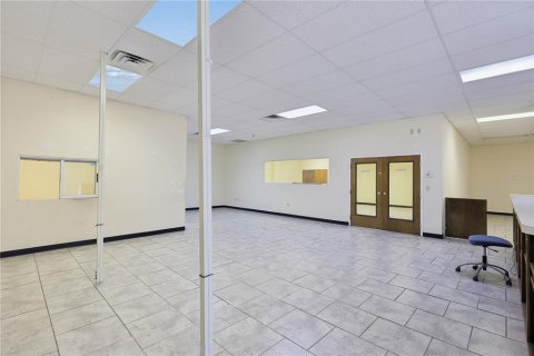 Immobilier commercial à vendre à Jacksonville, Floride: 641.86 m2 № 1909142 - photo 24
