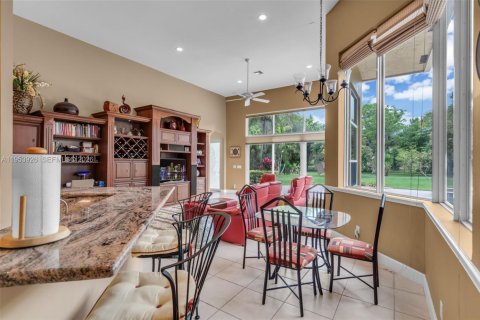 Купить виллу или дом в Дейви, Флорида 5 спален, 338.72м2, № 2010988 - фото 9