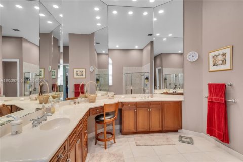 Купить виллу или дом в Дейви, Флорида 5 спален, 338.72м2, № 2010988 - фото 24