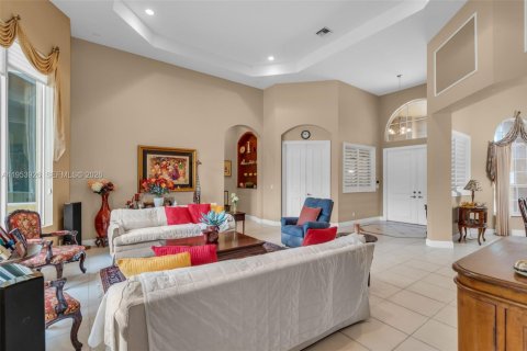 Купить виллу или дом в Дейви, Флорида 5 спален, 338.72м2, № 2010988 - фото 8