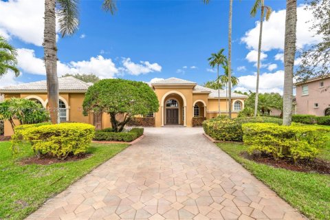 Купить виллу или дом в Дейви, Флорида 5 спален, 338.72м2, № 2010988 - фото 2