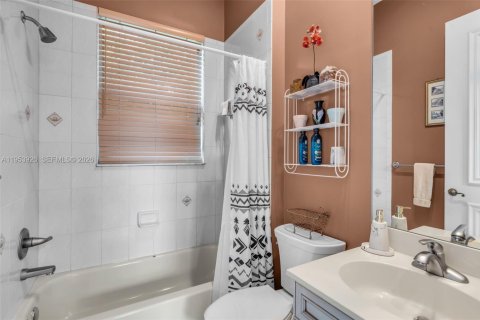 Купить виллу или дом в Дейви, Флорида 5 спален, 338.72м2, № 2010988 - фото 26