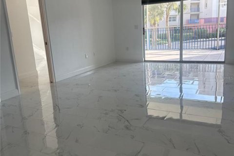 Copropriété à louer à New Smyrna Beach, Floride: 2 chambres, 117.06 m2 № 2415456 - photo 3
