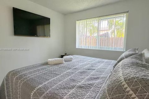 Propiedad comercial en venta en Fort Lauderdale, Florida № 2056624 - foto 25