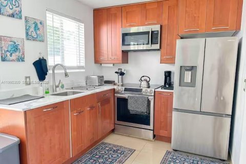 Propiedad comercial en venta en Fort Lauderdale, Florida № 2056624 - foto 7