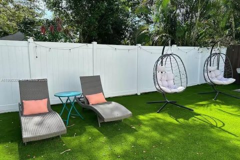 Propiedad comercial en venta en Fort Lauderdale, Florida № 2056624 - foto 5