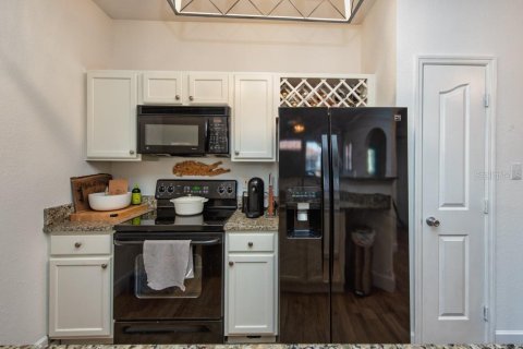 Condominio en venta en Tampa, Florida, 1 dormitorio, 60.76 m2 № 1908568 - foto 17