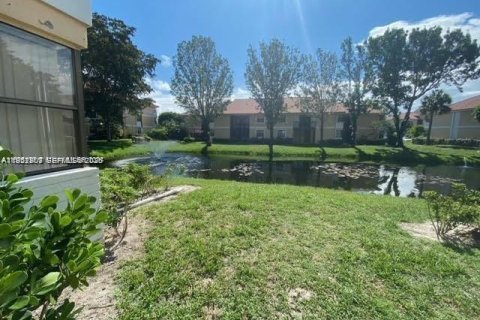 Купить кондоминиум в Корал-Спрингс, Флорида 2 спальни, 88.26м2, № 2008599 - фото 13