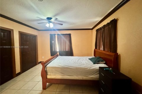 Townhouse in Cutler Bay, Florida 2 bedrooms, 94.76 sq.m. № 1957218 - photo 12