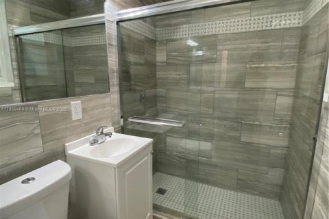Casa en alquiler en Miami, Florida, 1 dormitorio, 60.39 m2 № 1897616 - foto 3