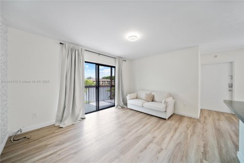 Condominio en venta en Miami Gardens, Florida, 2 dormitorios, 75.81 m2 № 2034202 - foto 5