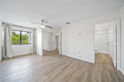 Condominio en venta en Miami Gardens, Florida, 2 dormitorios, 75.81 m2 № 2034202 - foto 17