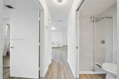 Condominio en venta en Miami Gardens, Florida, 2 dormitorios, 75.81 m2 № 2034202 - foto 14