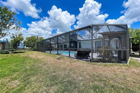 House in Hudson, Florida 3 bedrooms, 157.93 sq.m. № 2110936 - photo 30