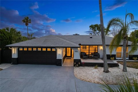 Casa en Hudson, Florida 3 dormitorios, 157.93 m2 № 2110936