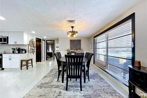 House in Hudson, Florida 3 bedrooms, 157.93 sq.m. № 2110936 - photo 6