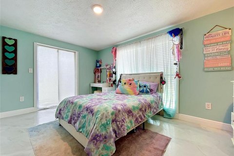 House in Hudson, Florida 3 bedrooms, 157.93 sq.m. № 2110936 - photo 23