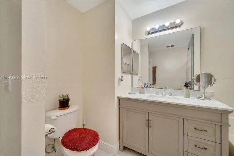 Casa en alquiler en Kissimmee, Florida, 4 dormitorios, 178.65 m2 № 2010383 - foto 19