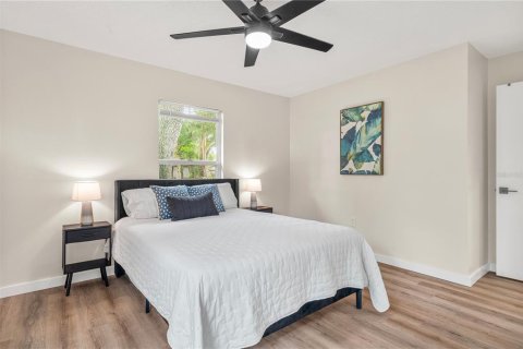 Villa ou maison à vendre à Sarasota, Floride: 2 chambres, 104.24 m2 № 1914139 - photo 20
