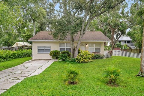 Villa ou maison à vendre à Sarasota, Floride: 2 chambres, 104.24 m2 № 1914139 - photo 2