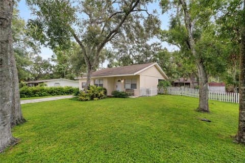 Villa ou maison à vendre à Sarasota, Floride: 2 chambres, 104.24 m2 № 1914139 - photo 3