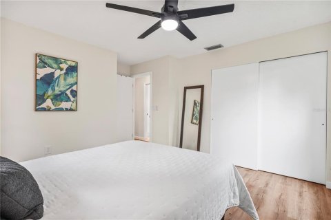 Villa ou maison à vendre à Sarasota, Floride: 2 chambres, 104.24 m2 № 1914139 - photo 17
