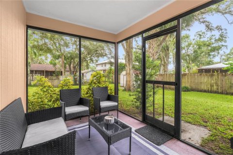 Villa ou maison à vendre à Sarasota, Floride: 2 chambres, 104.24 m2 № 1914139 - photo 27