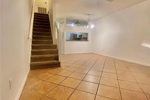 Townhouse in Wesley Chapel, Florida 2 bedrooms, 110 sq.m. № 2235002 - photo 11