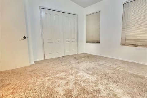 Townhouse in Wesley Chapel, Florida 2 bedrooms, 110 sq.m. № 2235002 - photo 23