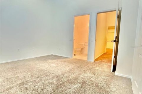 Townhouse in Wesley Chapel, Florida 2 bedrooms, 110 sq.m. № 2235002 - photo 22
