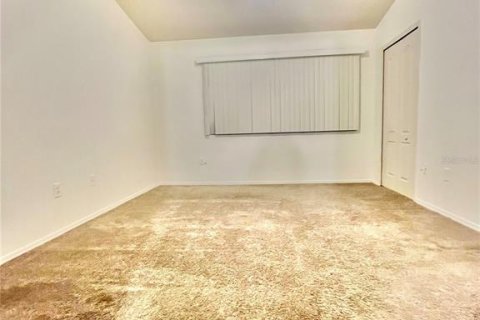 Townhouse in Wesley Chapel, Florida 2 bedrooms, 110 sq.m. № 2235002 - photo 14