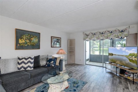 Copropriété à vendre à Oldsmar, Floride: 2 chambres, 97.92 m2 № 2099319 - photo 4