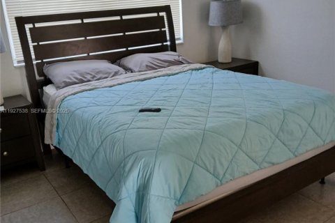 Immobilier commercial à louer à Hollywood, Floride: 1 chambre, 121.52 m2 № 1986319 - photo 3