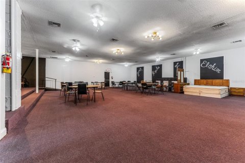 Propiedad comercial en venta en Tampa, Florida, 404.68 m2 № 1559342 - foto 7