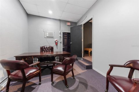 Propiedad comercial en venta en Tampa, Florida, 404.68 m2 № 1559342 - foto 16