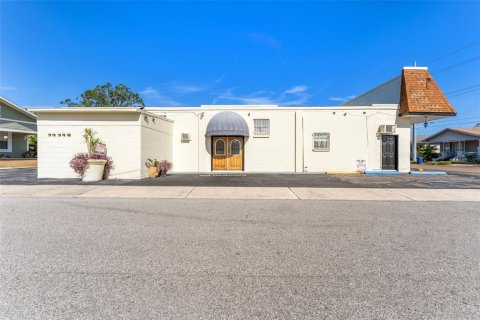 Propiedad comercial en venta en Tampa, Florida, 404.68 m2 № 1559342 - foto 3