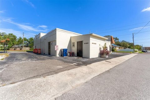 Propiedad comercial en venta en Tampa, Florida, 404.68 m2 № 1559342 - foto 2