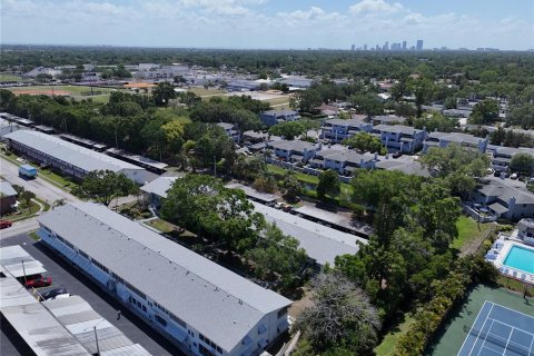 Condo in Saint Petersburg, Florida, 2 bedrooms  № 1620339 - photo 30