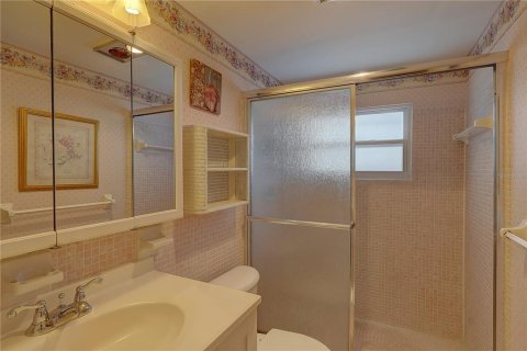 Condo in Saint Petersburg, Florida, 2 bedrooms  № 1620339 - photo 19
