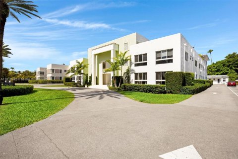 Condo in Bal Harbour, Florida, 2 bedrooms  № 1783738 - photo 3