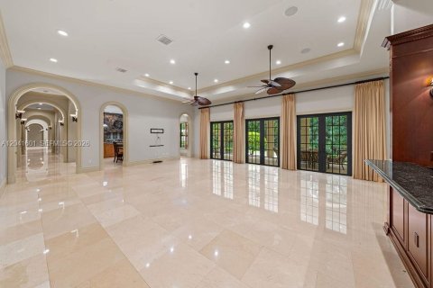 Casa en venta en Pinecrest, Florida, 7 dormitorios, 856.84 m2 № 2280778 - foto 15