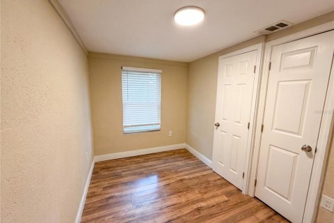 House in Sanford, Florida 3 bedrooms, 90.12 sq.m. № 2100343 - photo 11