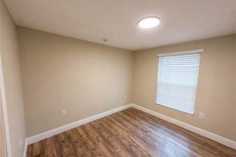House in Sanford, Florida 3 bedrooms, 90.12 sq.m. № 2100343 - photo 12