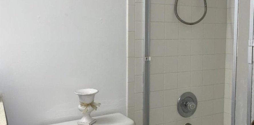 Condominio en Coral Springs, Florida, 2 dormitorios № 1231329