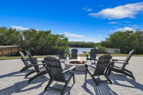 Townhouse in Seminole, Florida 3 bedrooms, 229.19 sq.m. № 1534611 - photo 15