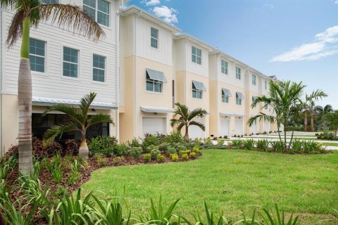 Townhouse in Seminole, Florida 3 bedrooms, 229.19 sq.m. № 1534611 - photo 1