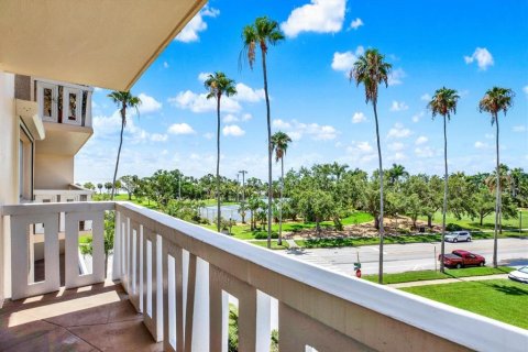 Condominio en venta en Saint Petersburg, Florida, 2 dormitorios, 139.35 m2 № 1793478 - foto 11